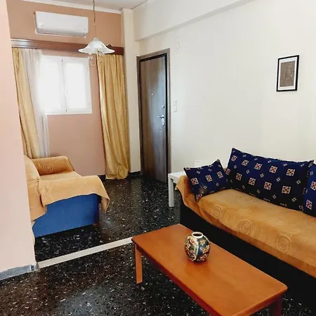 Central Kiato Apartment *